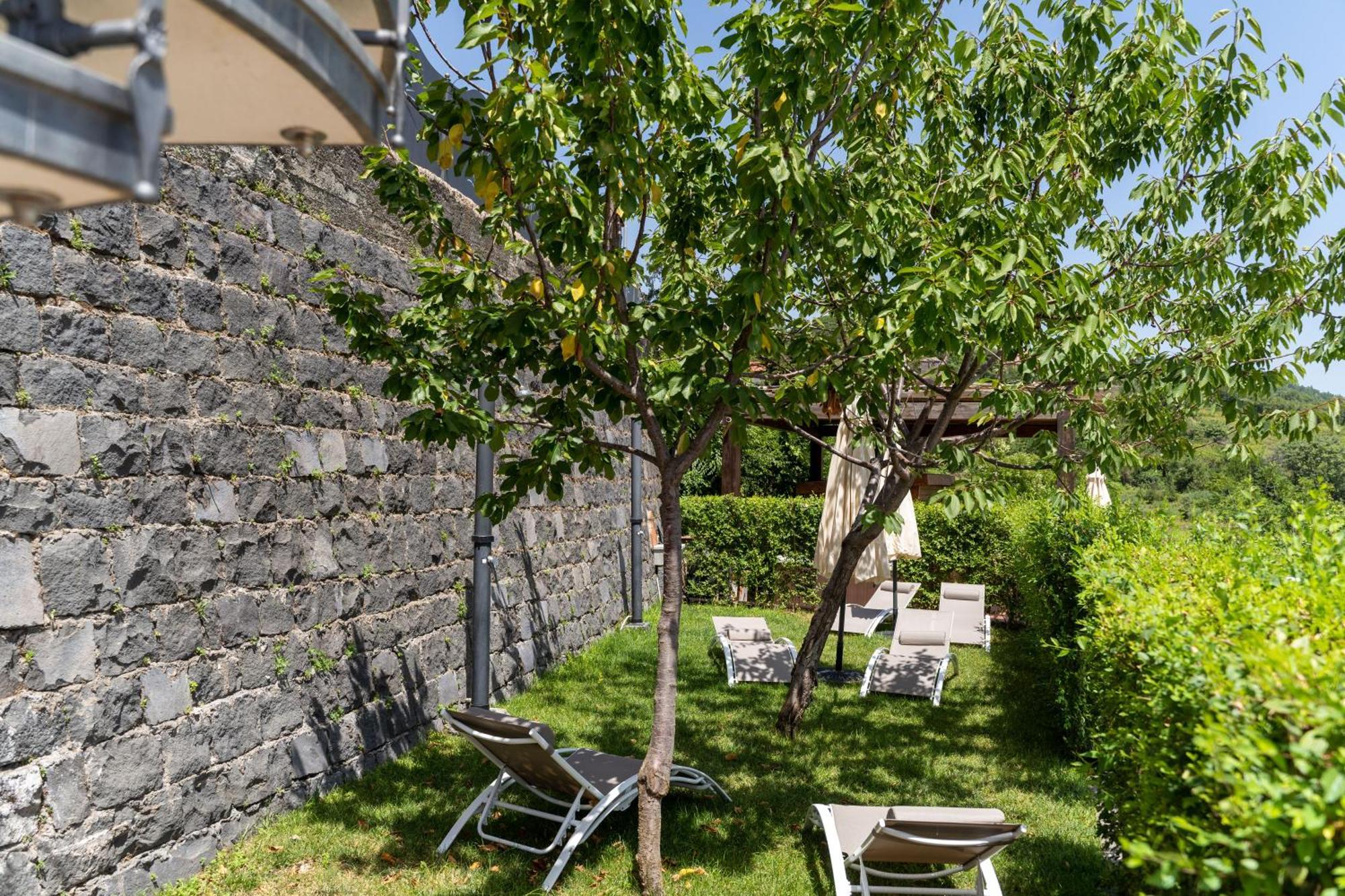 Etna Sunshine Rent Rooms Puntalazzo Kültér fotó