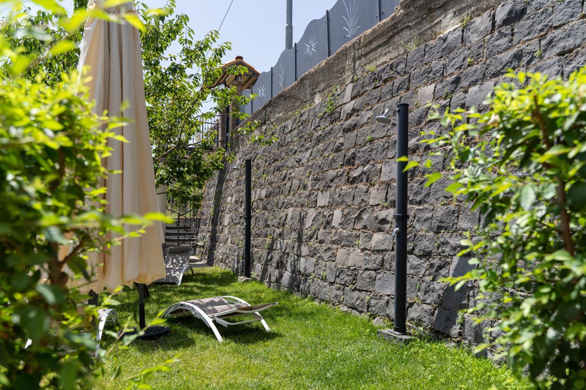 Etna Sunshine Rent Rooms Puntalazzo Kültér fotó