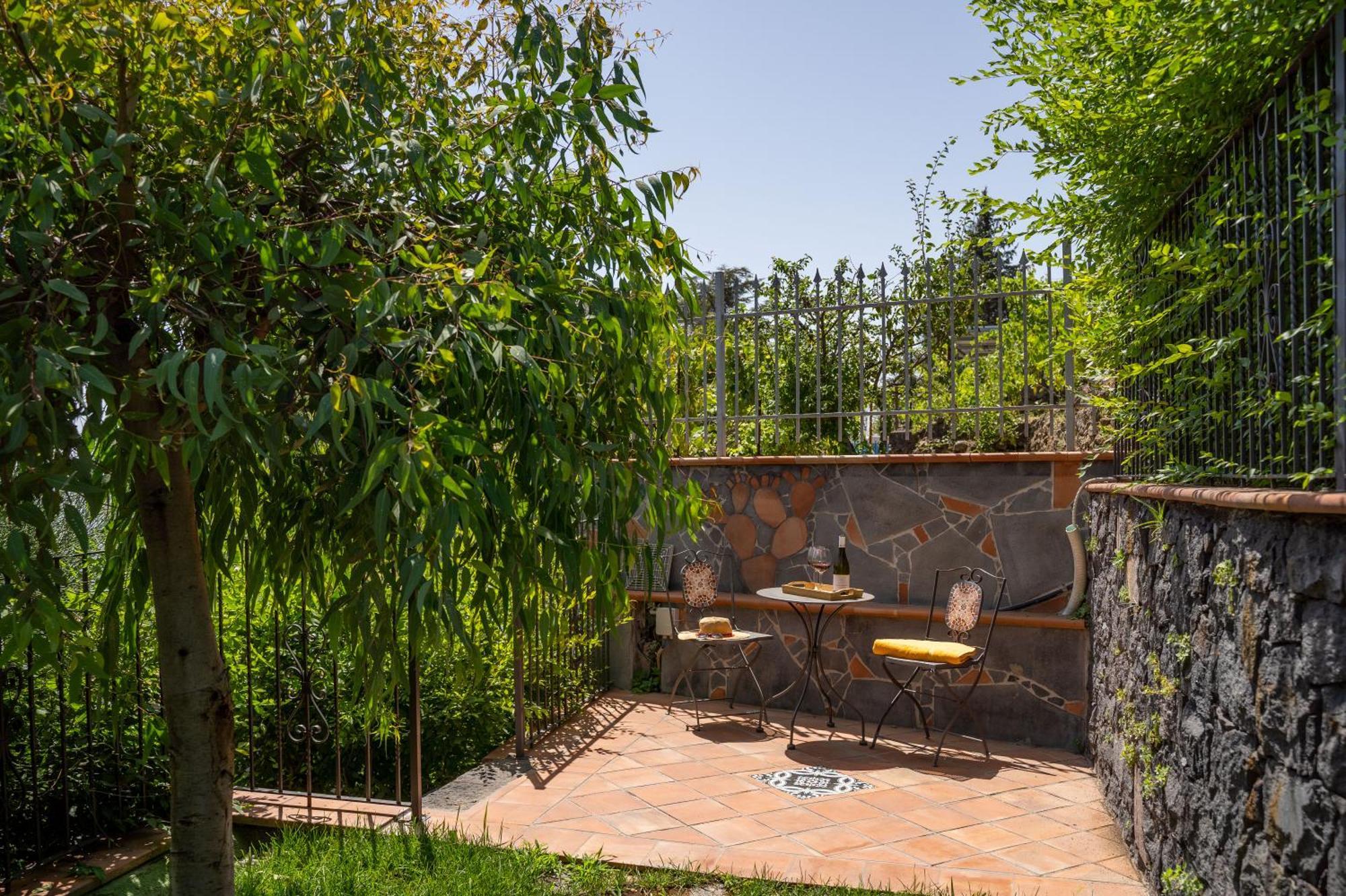 Etna Sunshine Rent Rooms Puntalazzo Kültér fotó